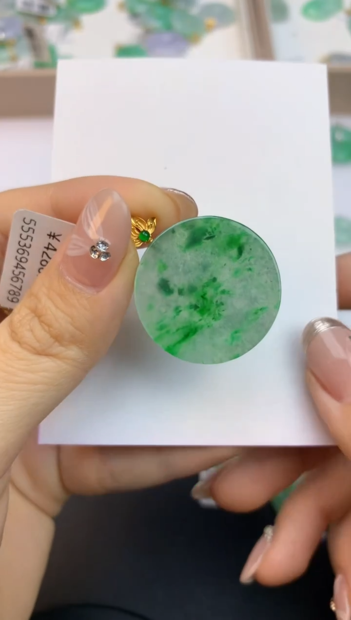 颈饰18K金镶嵌翡翠天然缅甸a货翡翠百元以上9元证书费自理