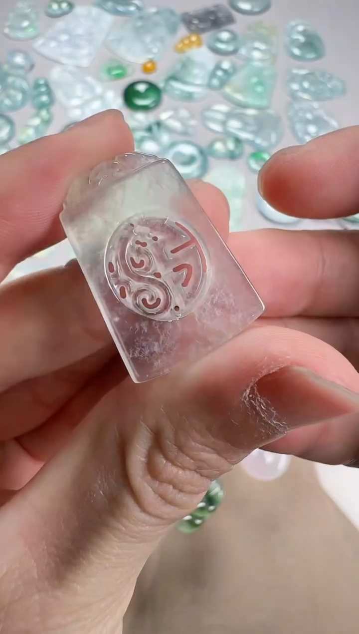 翡翠未镶嵌吊坠(不含链)  