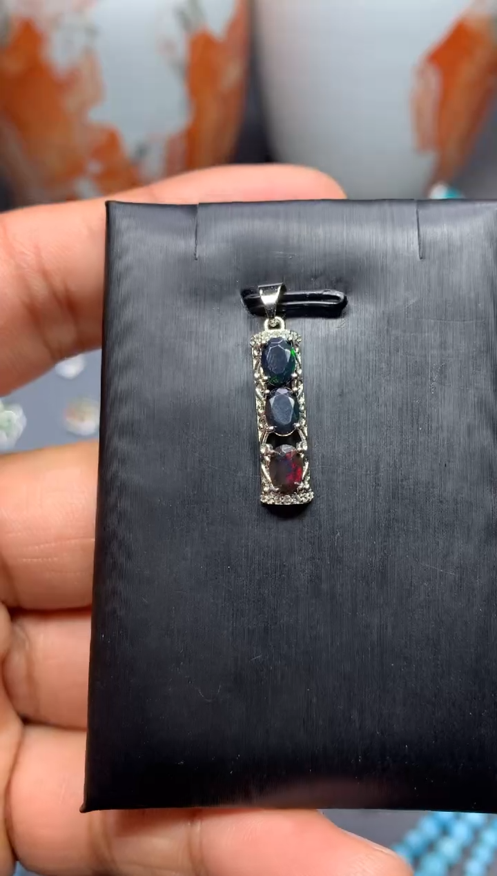 【闪购商品】欧泊颈饰未镶嵌W15（随机性发货只发一单)