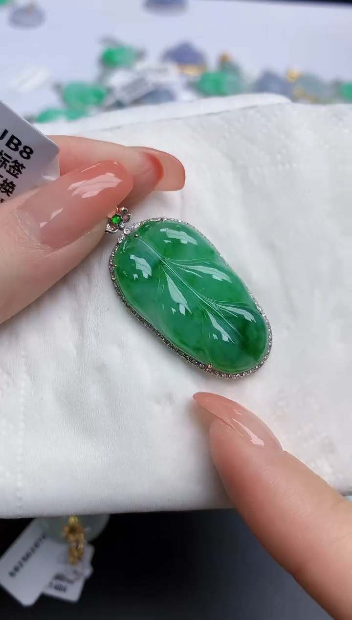 【闪购商品】翡翠颈饰18K金镶嵌天然缅甸翡翠A货