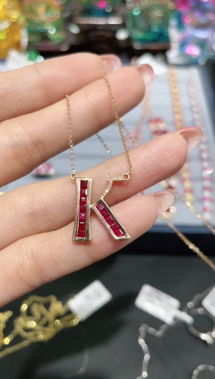 18K金镶嵌天然红宝石项链字母K