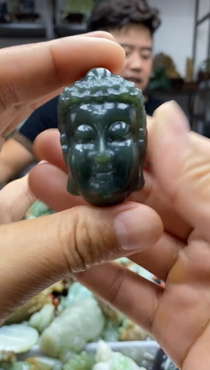 未镶嵌和田玉把件1
