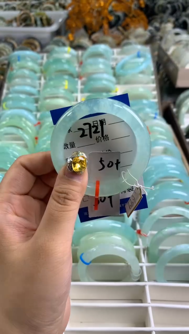 【闪购商品】蛇纹石玉手镯未镶嵌2721