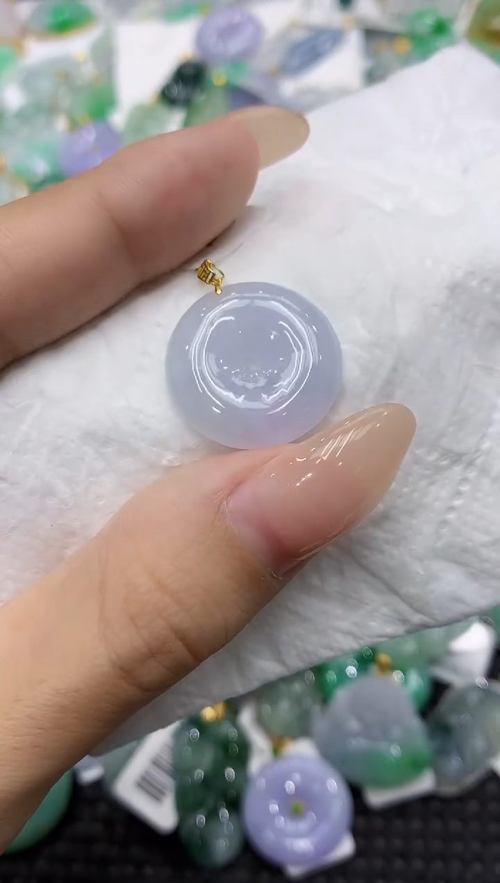 颈饰18K金镶嵌翡翠1111111111111
