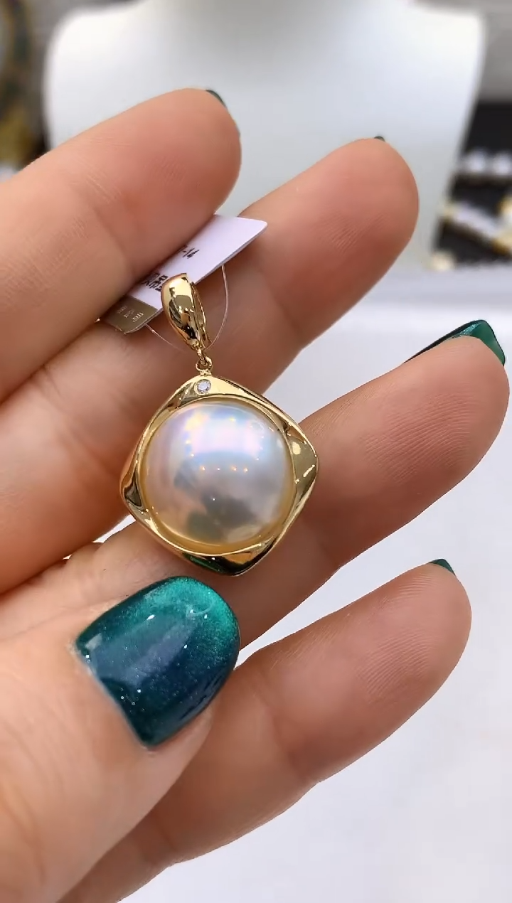 【闪购商品】拼合珍珠（马贝珠）吊坠18K金镶嵌98