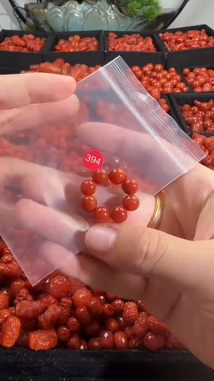 颈饰未镶嵌南红玛瑙1