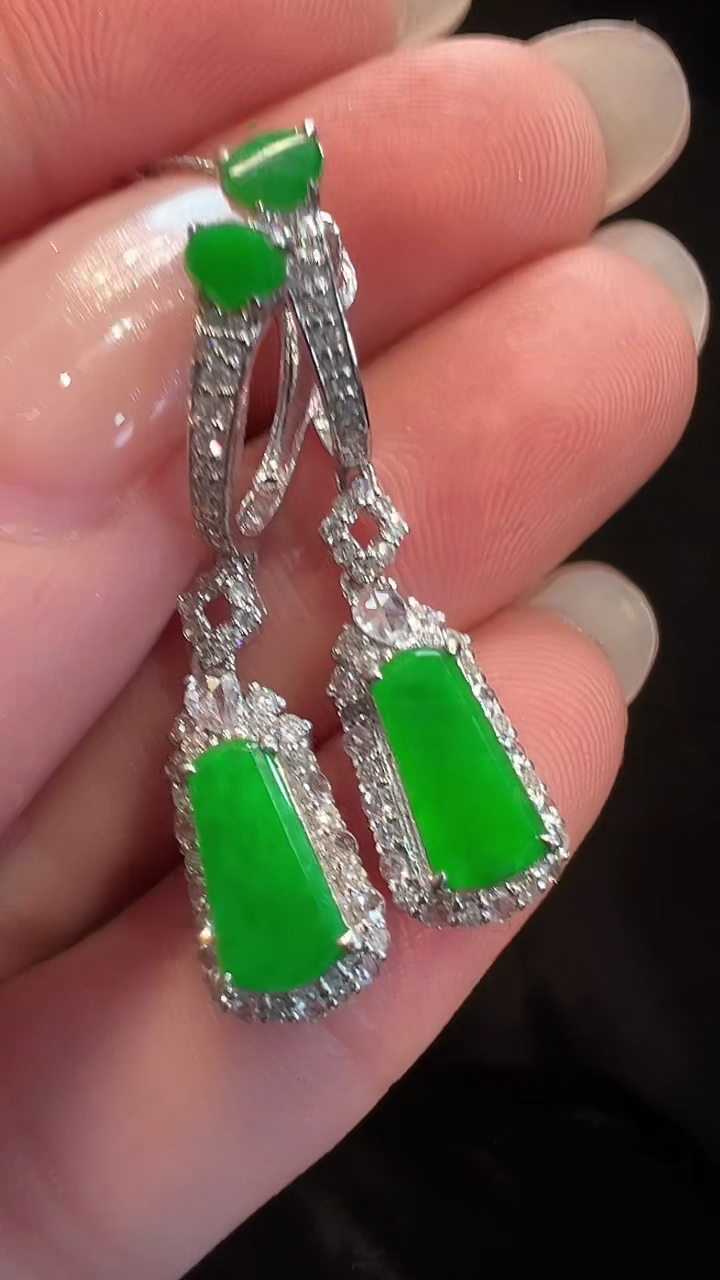 18K金镶嵌翡翠耳饰耳饰AL3