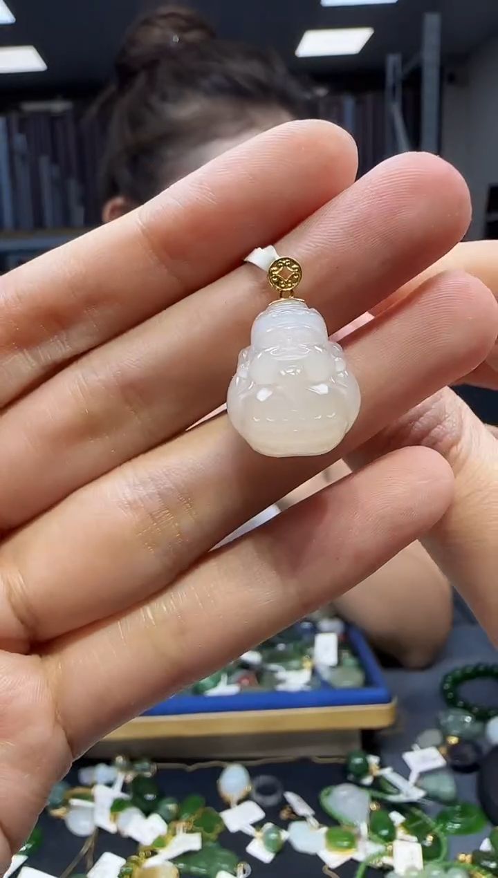 和田玉18K金镶嵌挂件1