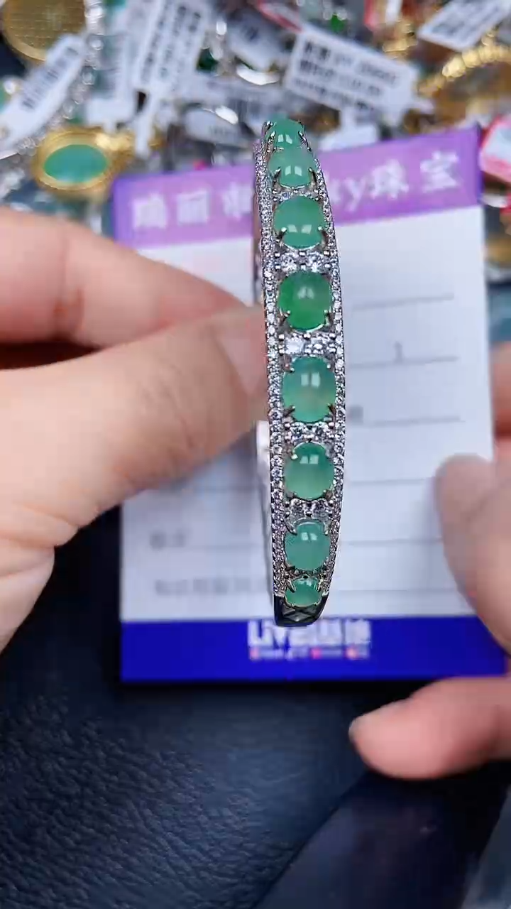 颈饰银S925镶嵌翡翠1886