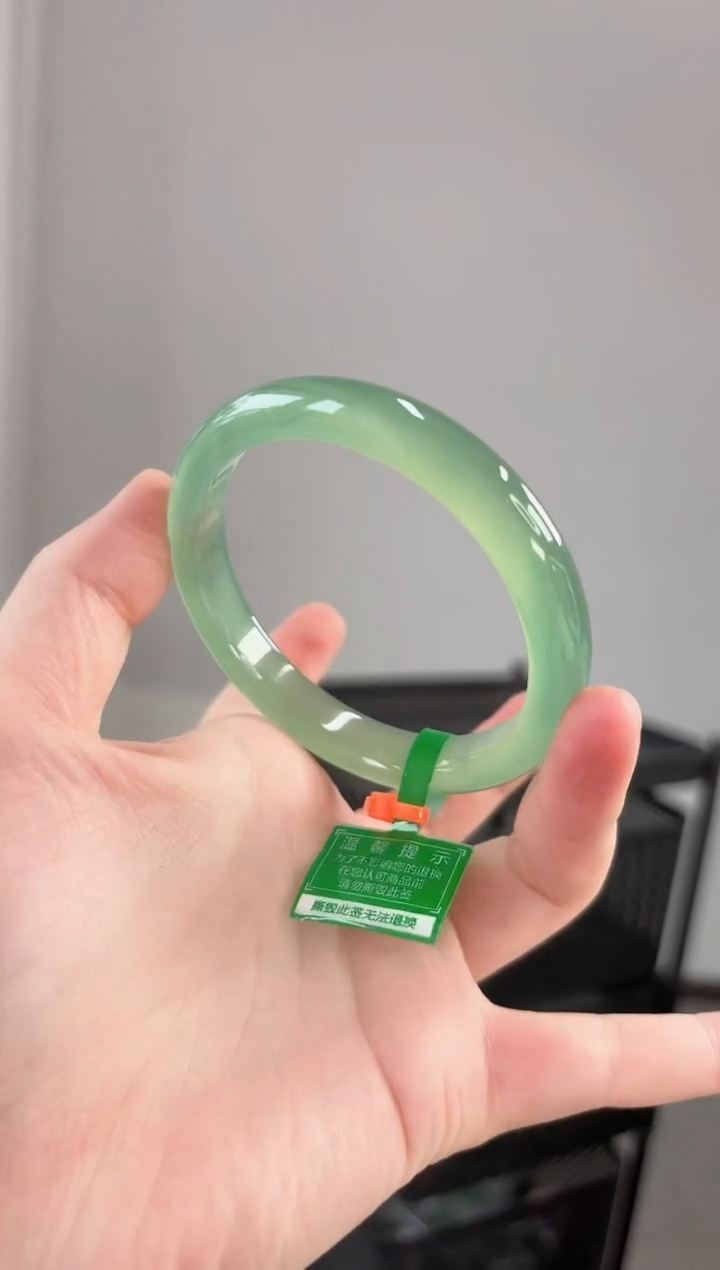 玛瑙/玉髓手镯未镶嵌60圈