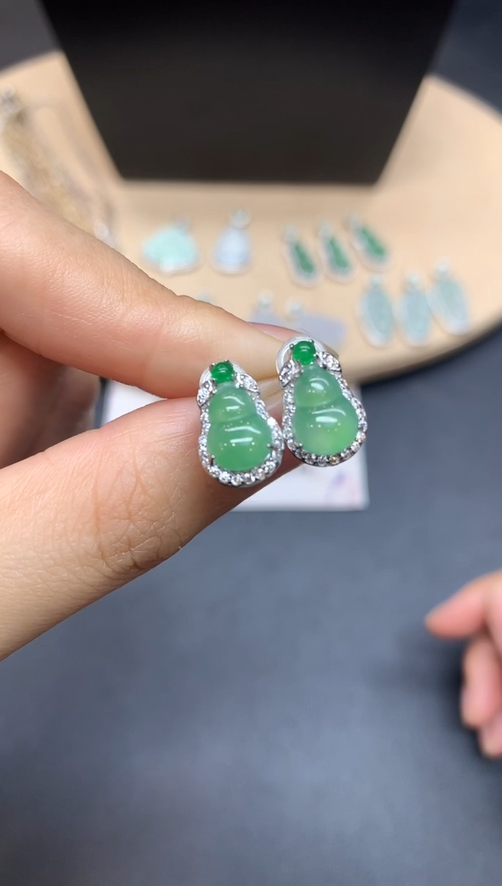 【闪购商品】翡翠耳饰银S925镶嵌葫芦【多样性发其一】
