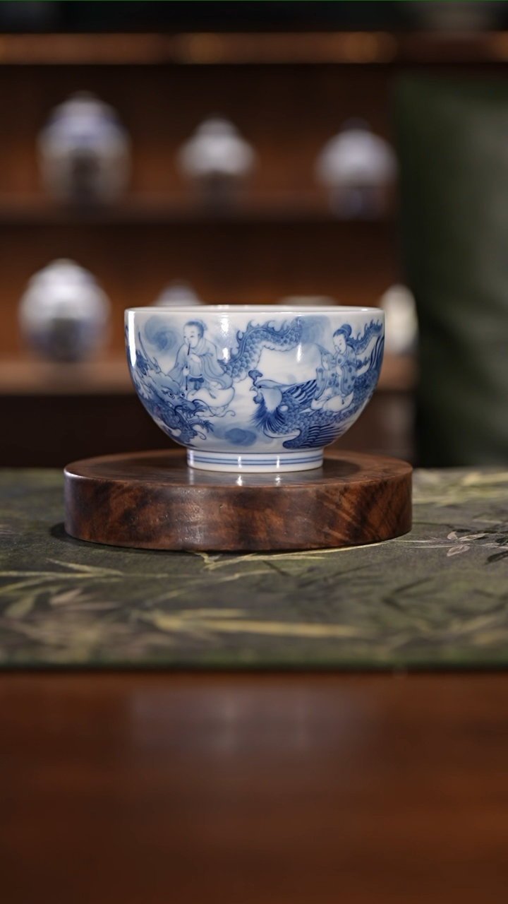 【闪购商品】古官青玉萧史弄玉主人杯青花