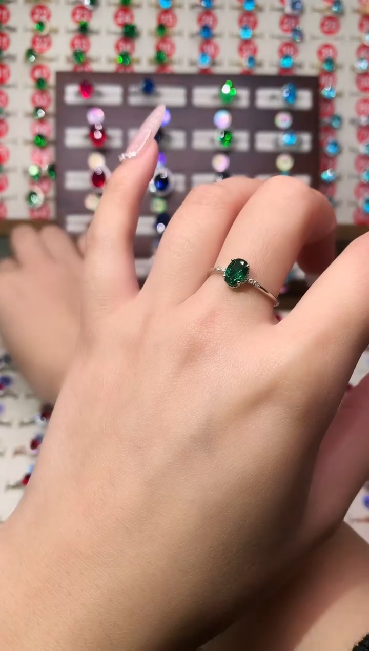 银S925镶嵌透辉石戒指5*7 银托