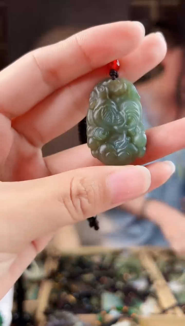 颈饰未镶嵌和田玉拍一发一，多样性发货