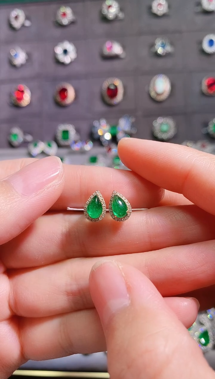 【闪购商品】祖母绿18K金耳钉18K金镶嵌1