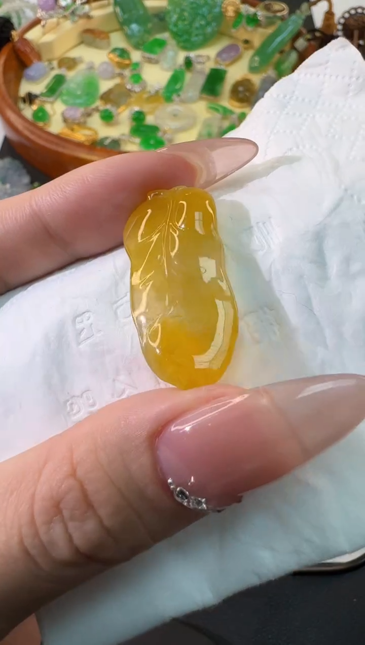 【闪购商品】翡翠颈饰未镶嵌缅甸翡翠A货吊坠