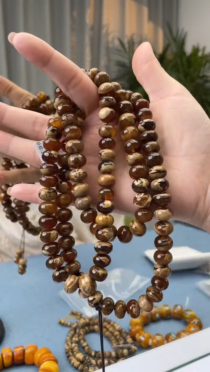 【闪购商品】琥珀珠宝奇石未镶嵌假一罚十，发一件071.11