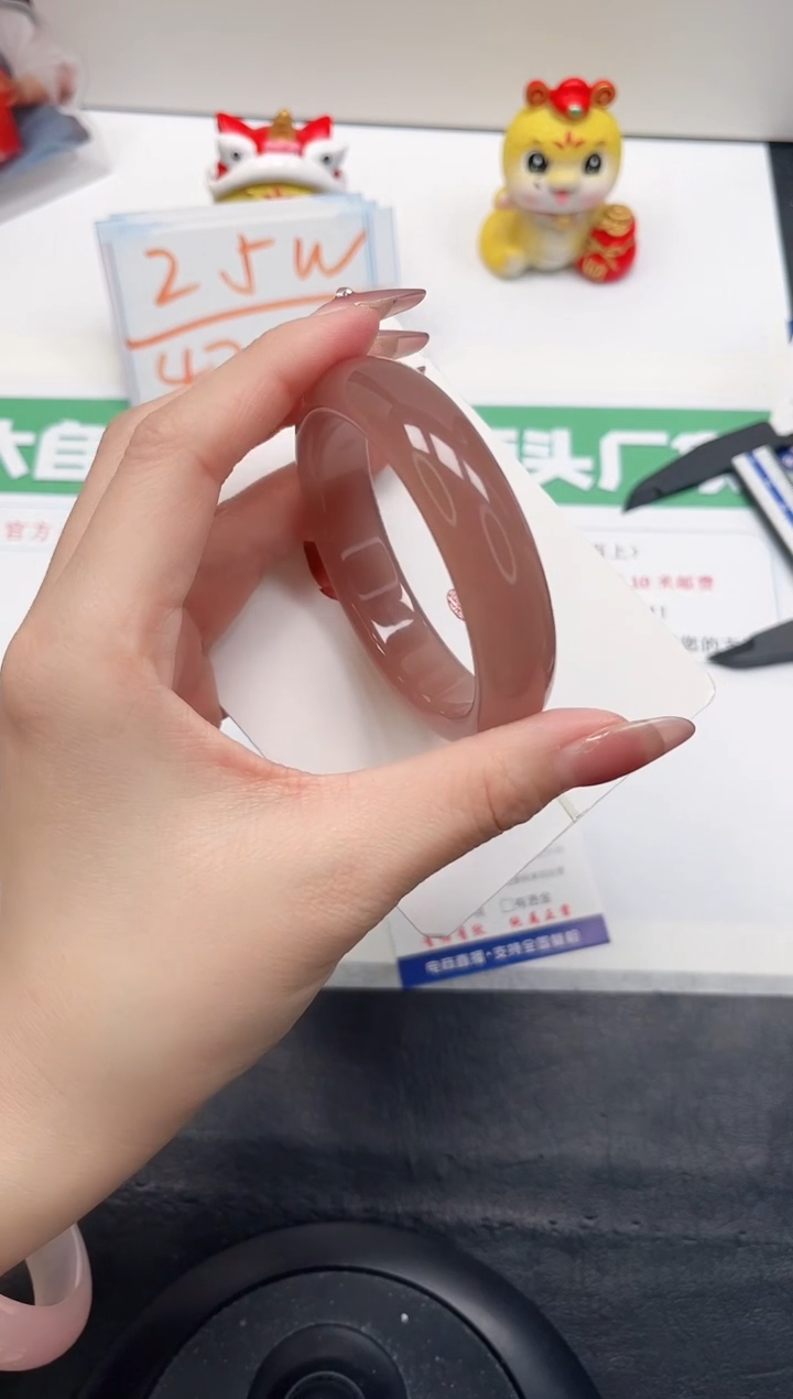 【闪购商品】石英质玉手镯未镶嵌299-56.7