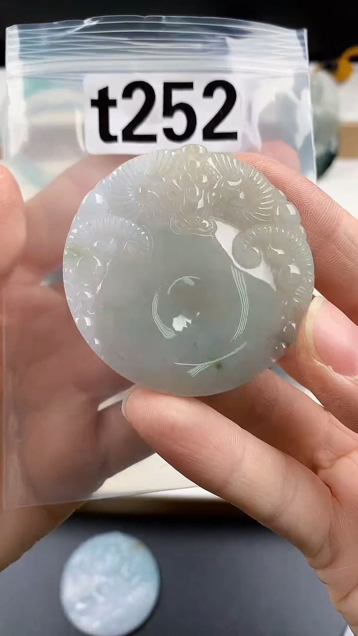 颈饰未镶嵌翡翠天然翡翠吊坠挂件