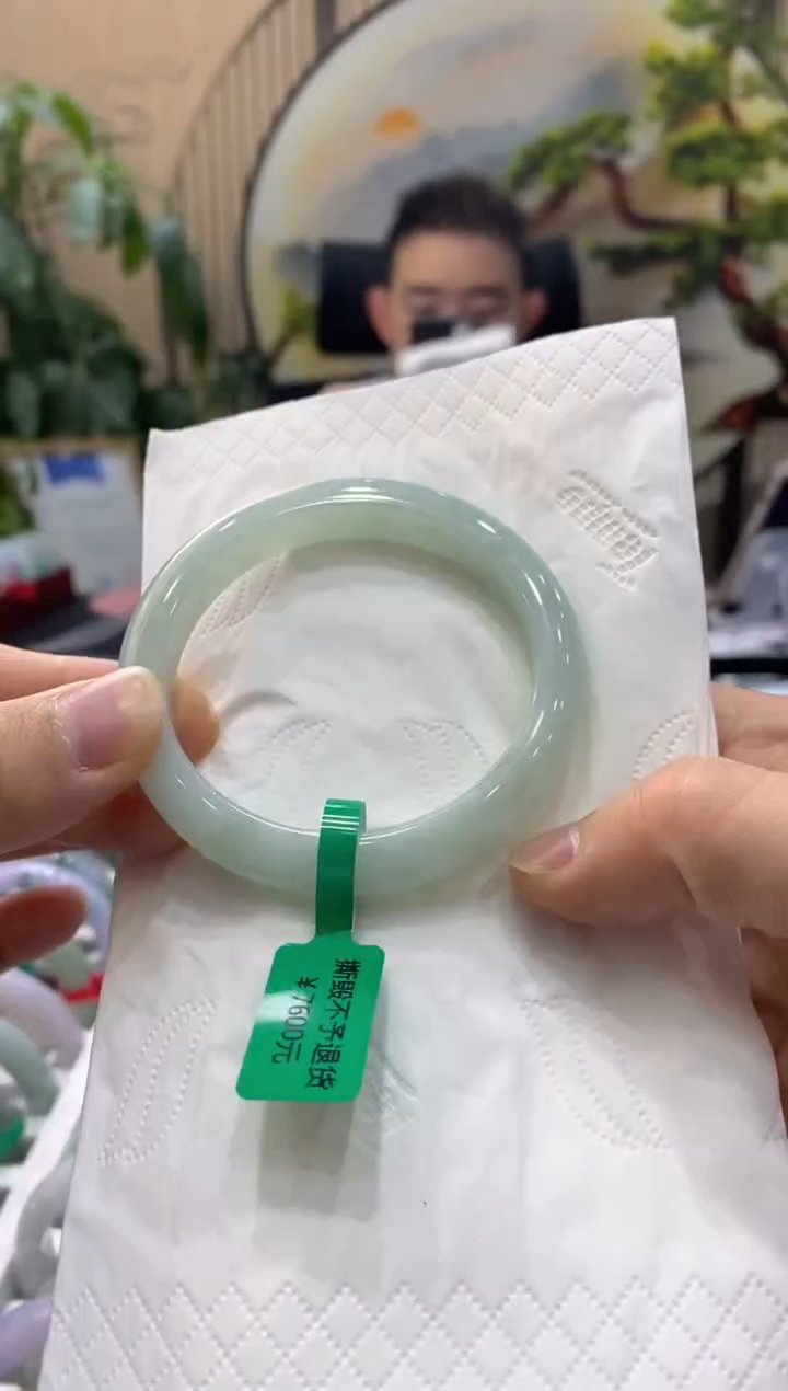 【闪购商品】翡翠手镯未镶嵌000013912
