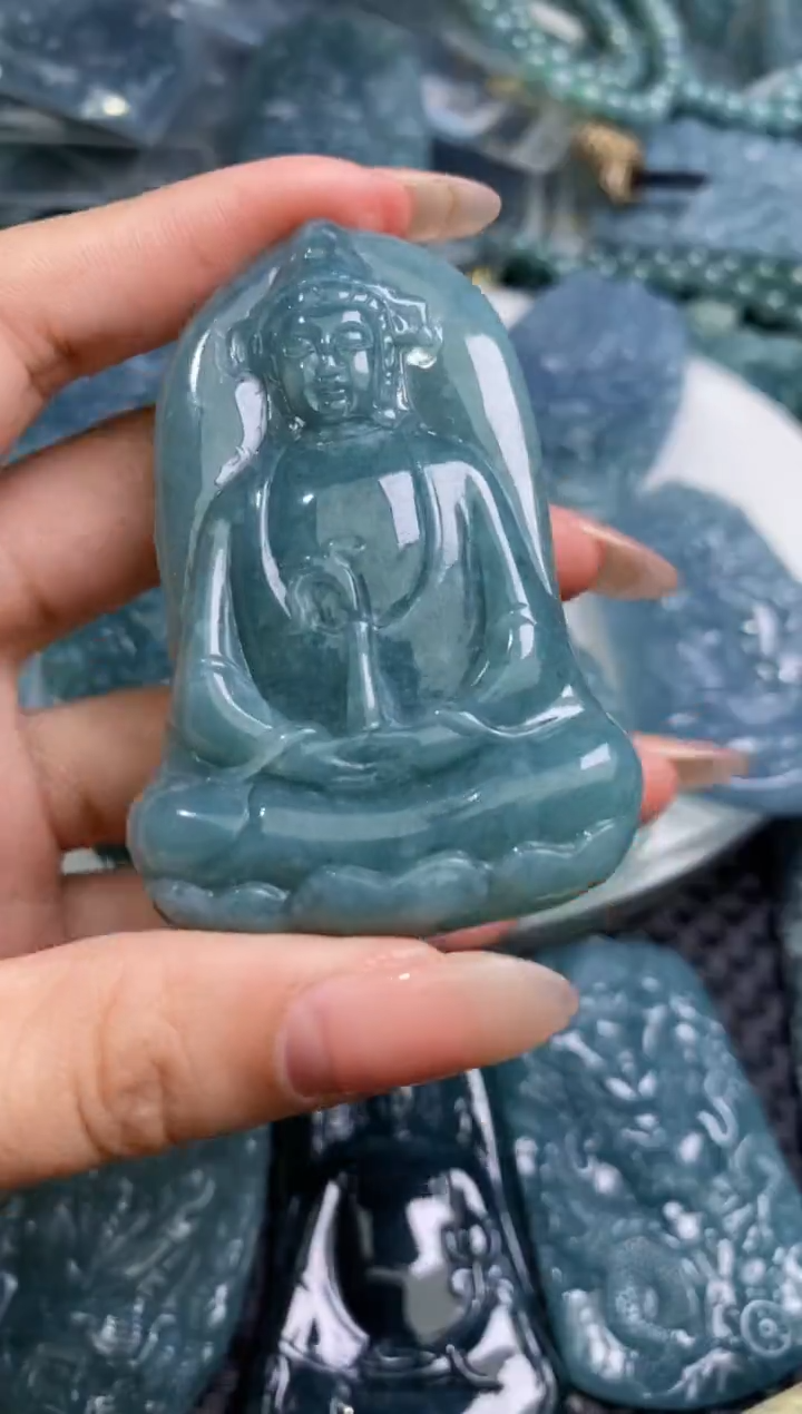 【闪购商品】翡翠颈饰未镶嵌           