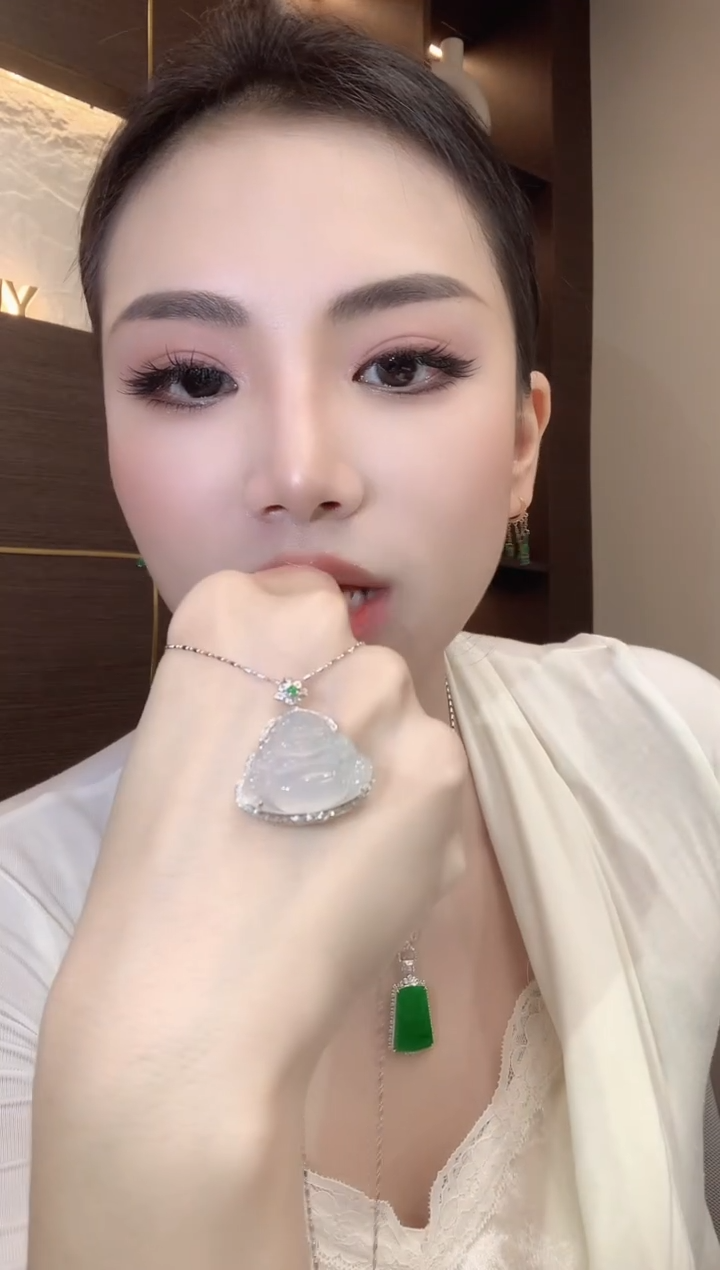 吊坠(不含链)18K金镶嵌翡翠A43
