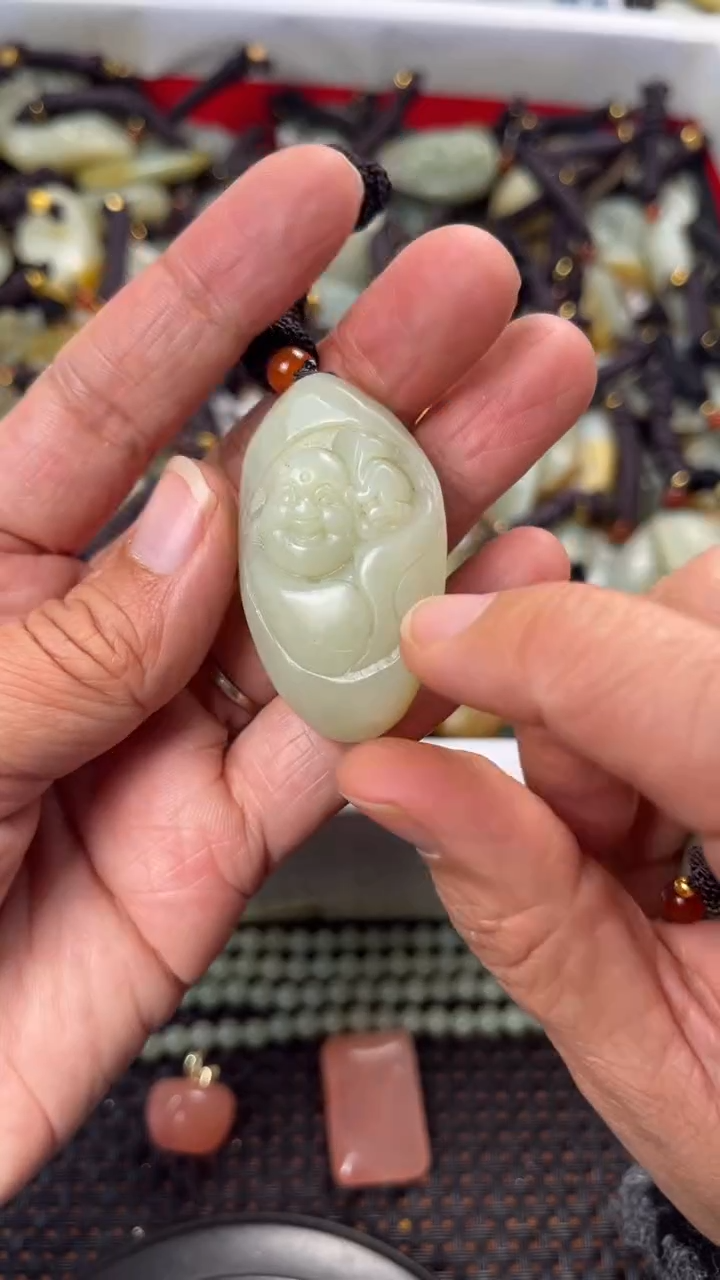 【闪购商品】和田玉颈饰未镶嵌多样性发货没有证书拍一发一有瑕