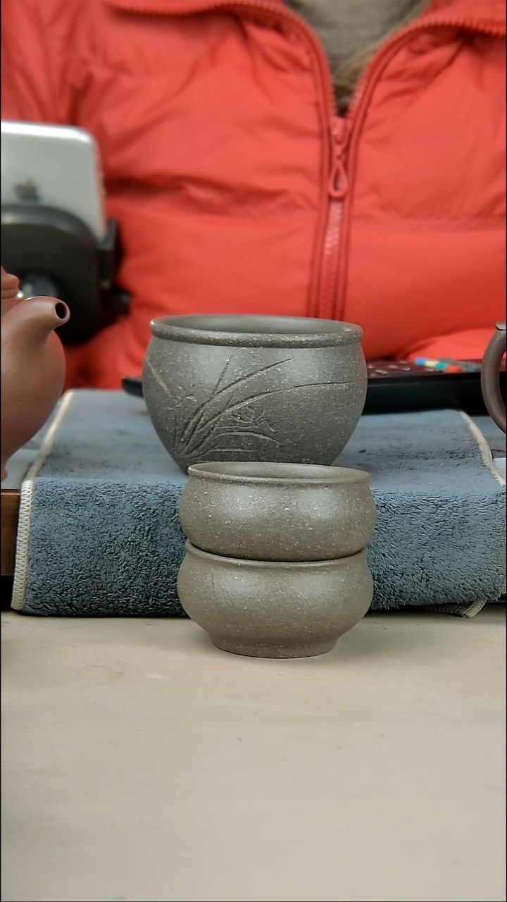 茶壶紫砂青段杯子大的一个小的两个