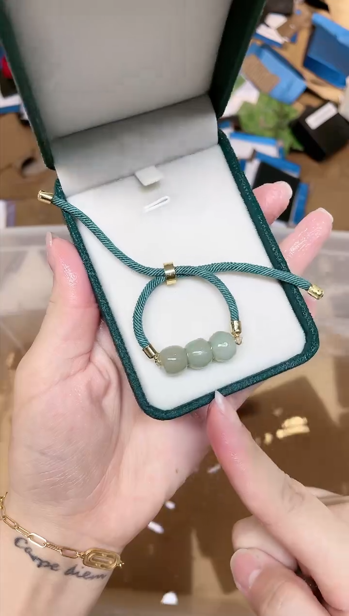 和田玉手镯未镶嵌和田玉手链