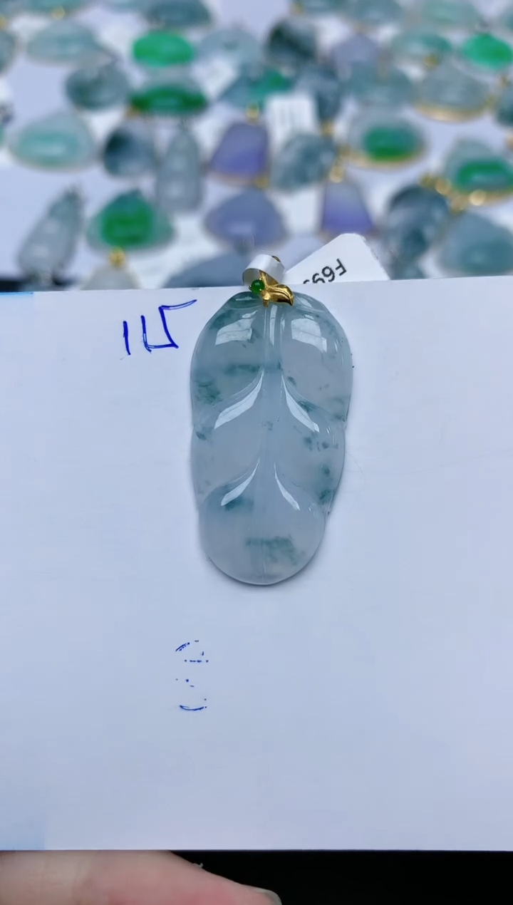 【闪购商品】翡翠颈饰18K金镶嵌天然翡翠A货    