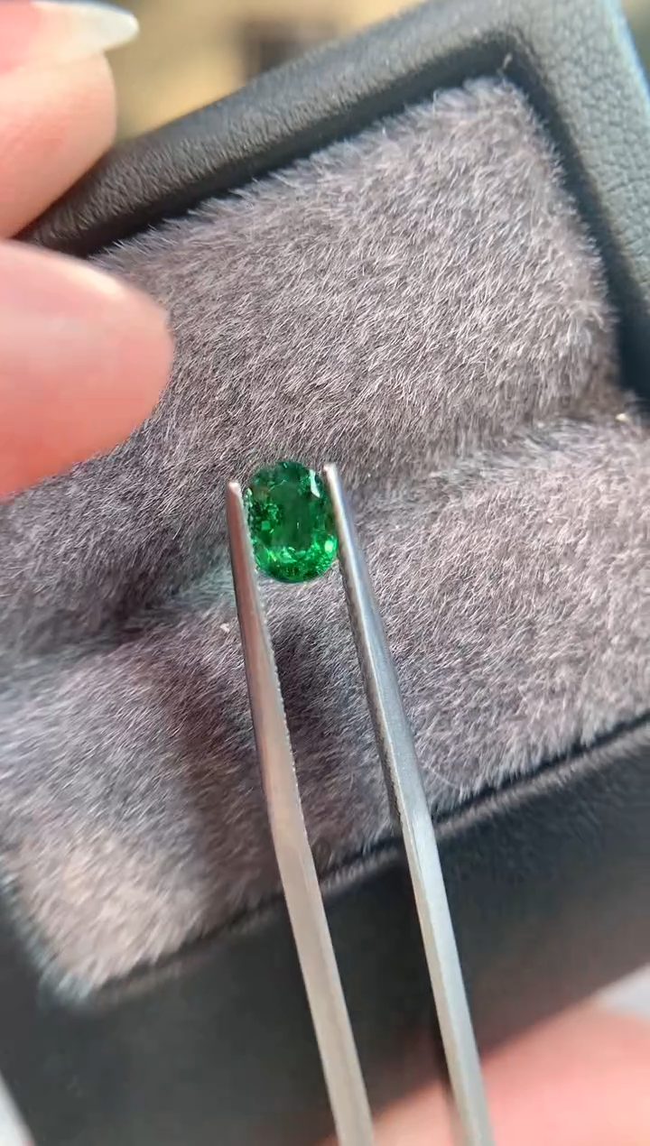 【闪购商品】石榴石（沙弗莱）裸石未镶嵌0.82ct