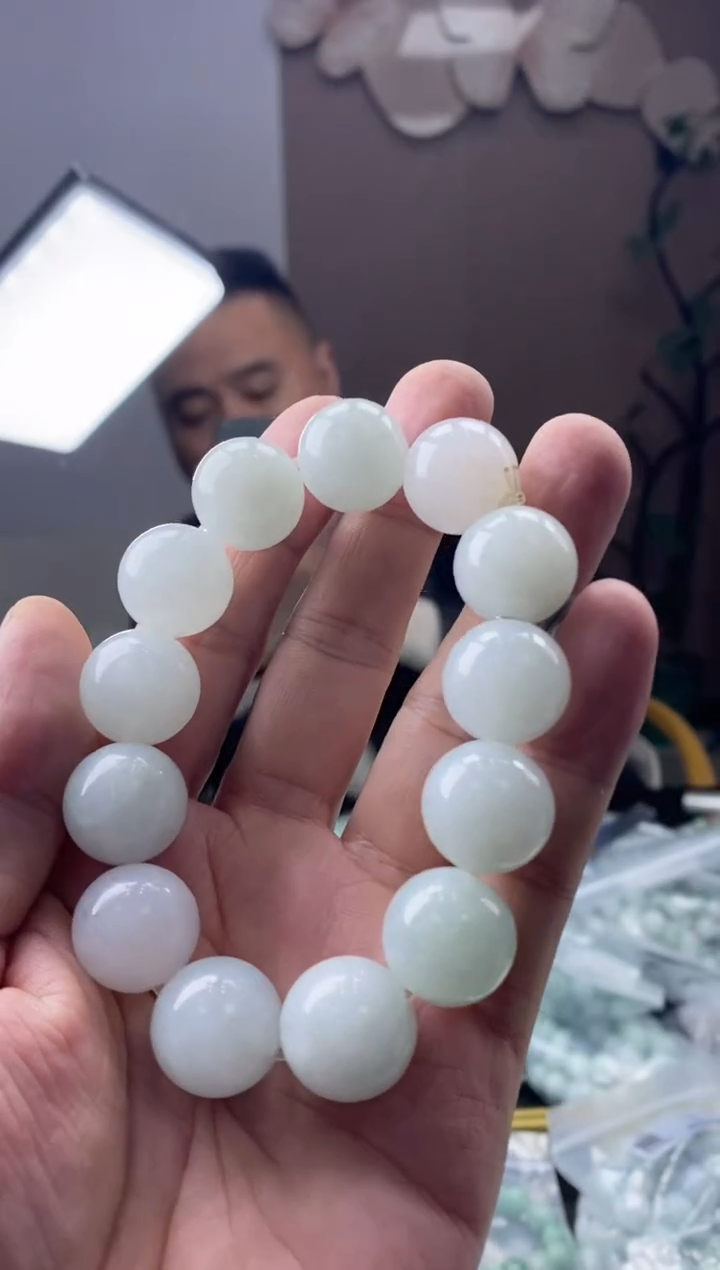 【闪购商品】翡翠手串未镶嵌圆珠手串