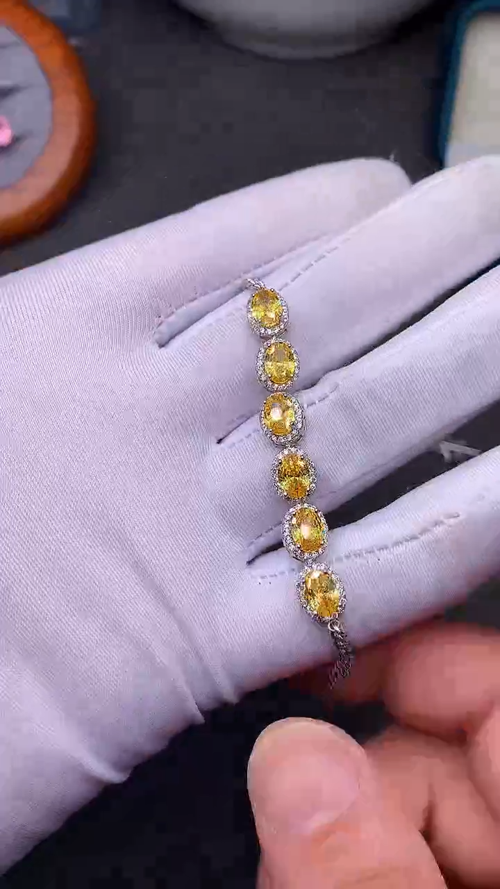 【闪购商品】彩色蓝宝石手链银S925镶嵌······