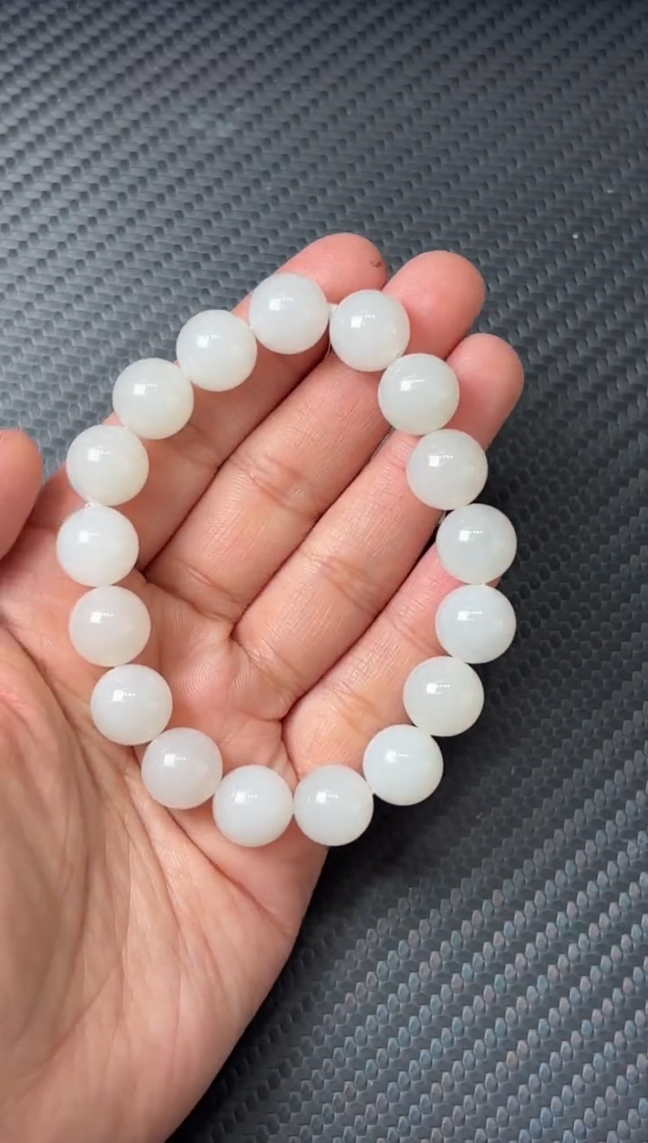 未镶嵌手串和田玉和田黑山微色差卡12m