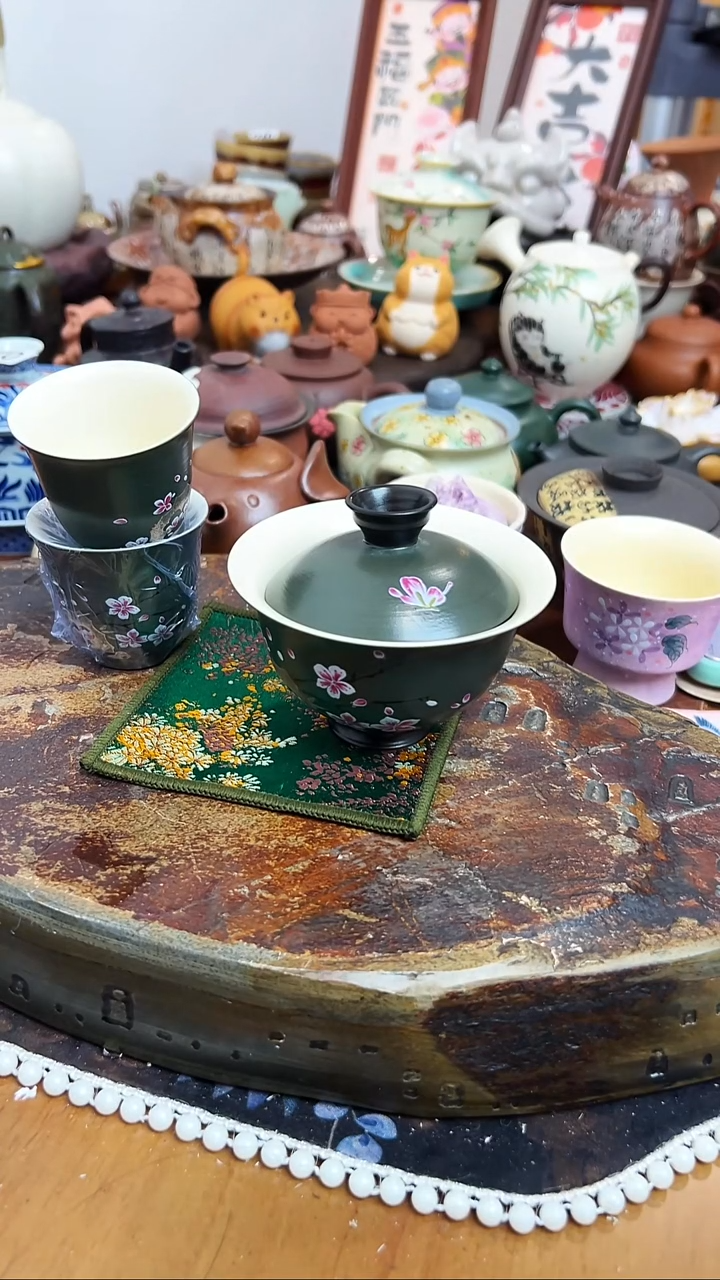 【 茶瓷物语】描银盖碗