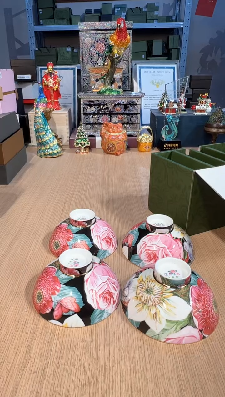 【闪购商品】杯127手绘玫瑰饭碗套四