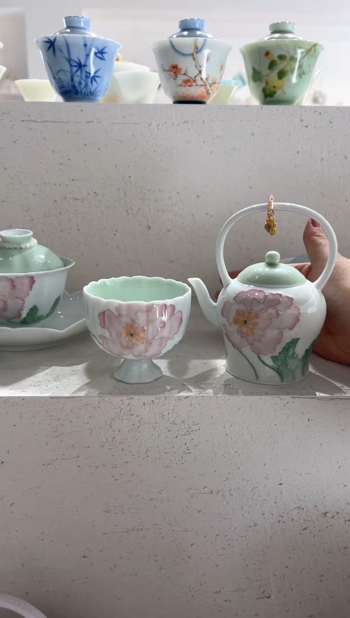 【闪购商品】壶+提溜 +杯 啊哈哈哈哈哈哈