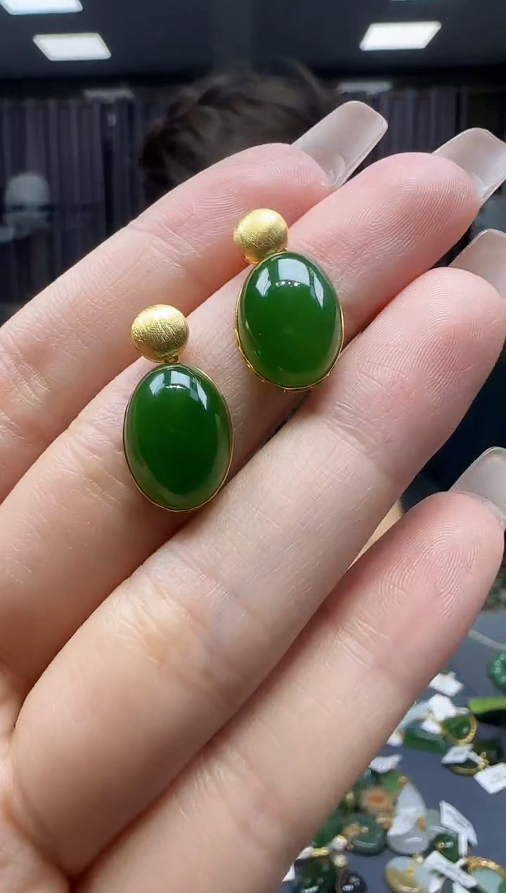 和田玉18K金镶嵌耳饰1