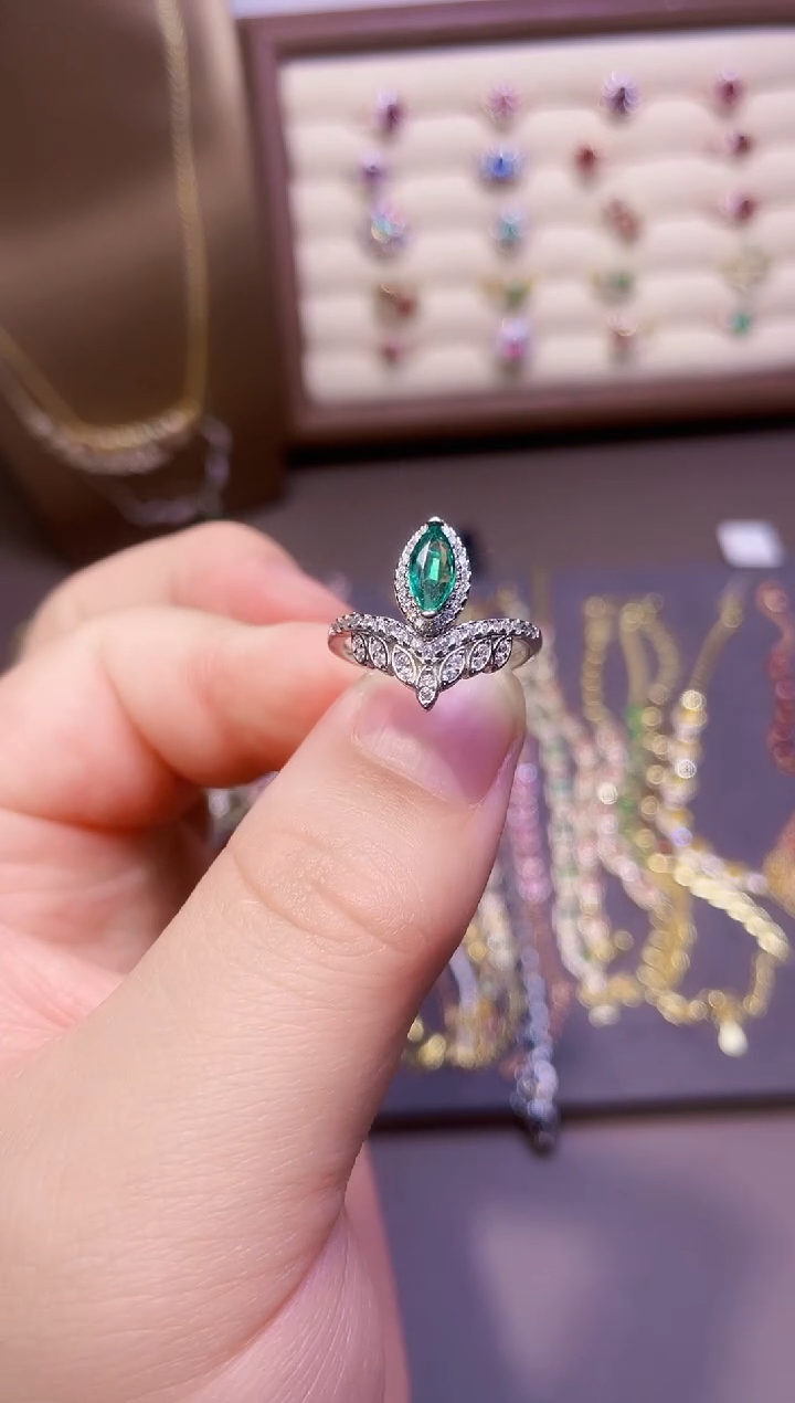 【闪购商品】祖母绿戒指银S925镶嵌一枚