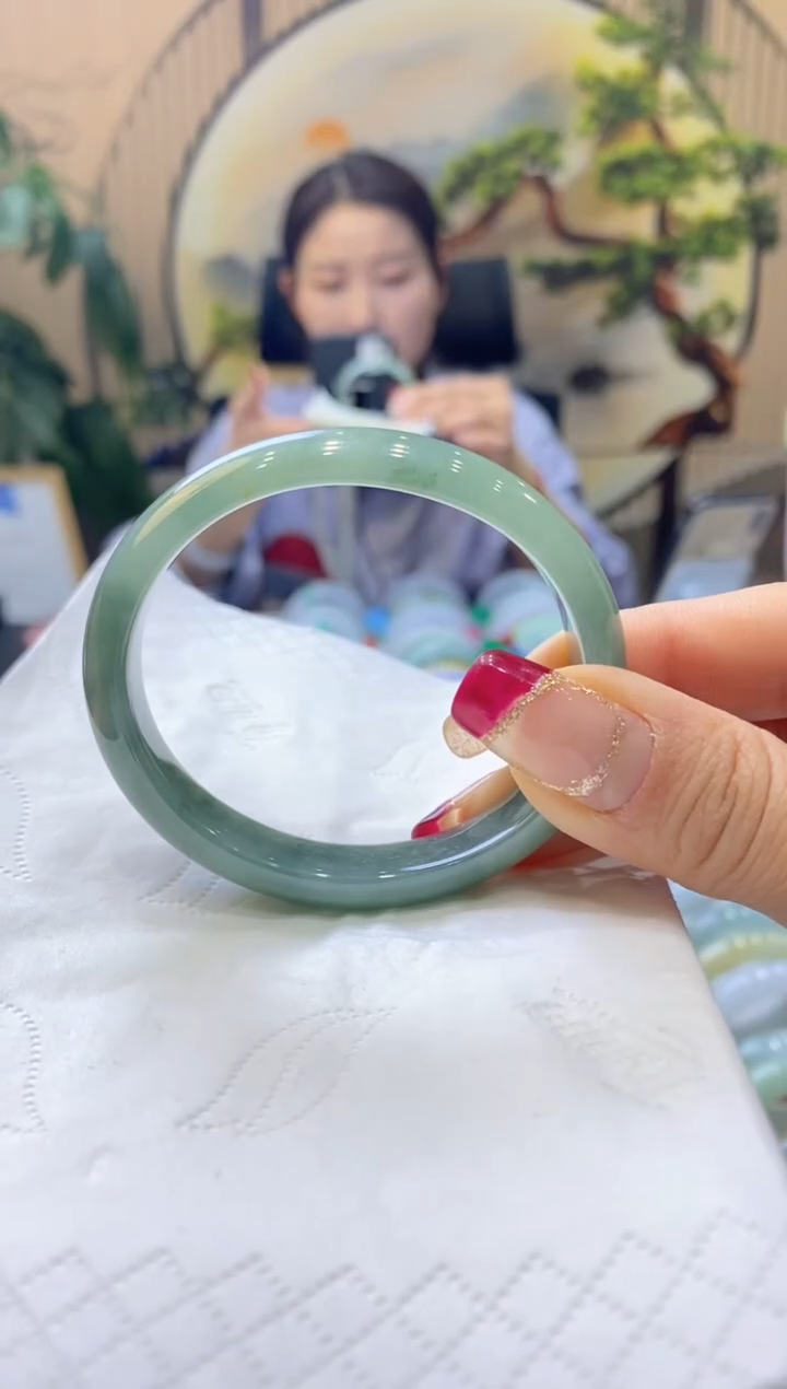 【闪购商品】翡翠手镯未镶嵌99908241