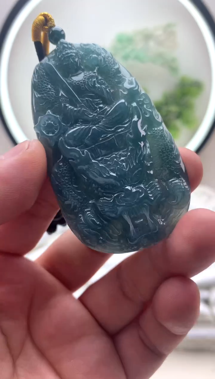 颈饰未镶嵌翡翠虚空藏