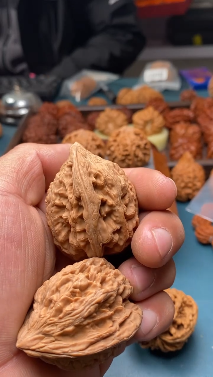 把件文玩核桃大沽石a943