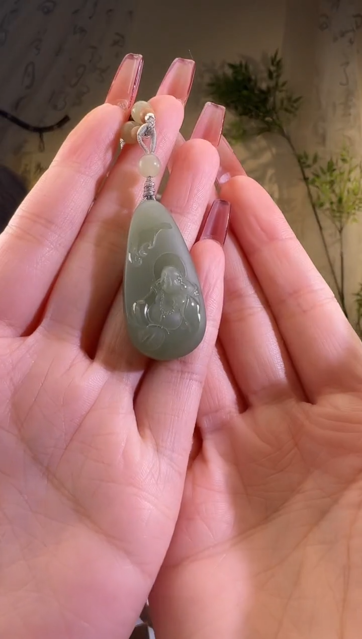 【闪购商品】和田玉颈饰未镶嵌水滴佛牌带包容多样性发货