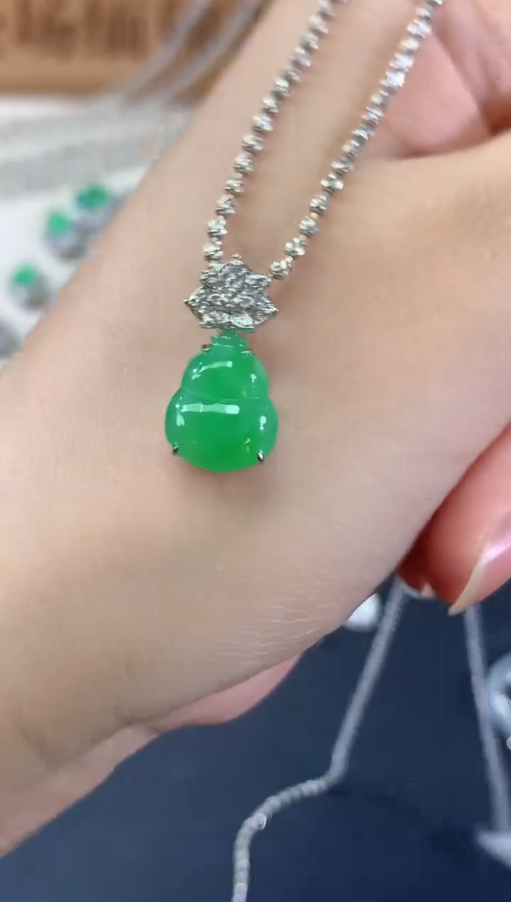 吊坠(不含链)18K金镶嵌翡翠A814|2980