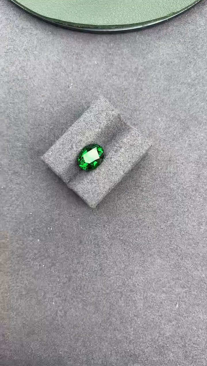 【闪购商品】石榴石（沙弗莱）裸石未镶嵌3ct沙弗莱