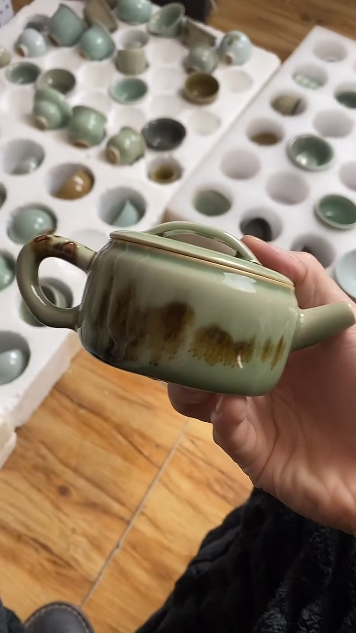 知**了 【山隐青瓷】龙窑柴烧壶    微瑕 