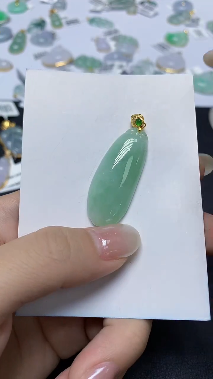 翡翠未镶嵌颈饰天然缅甸翡翠A货