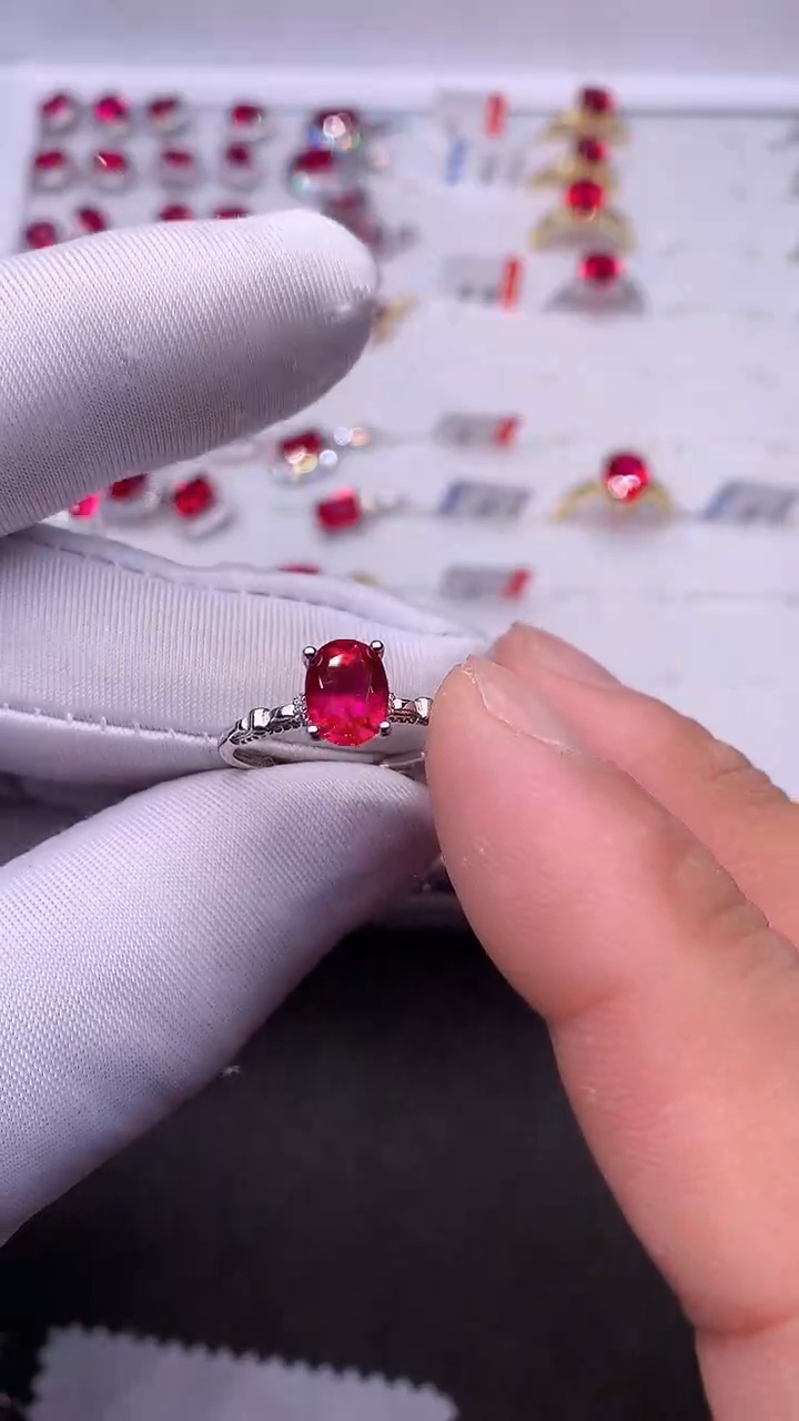 【闪购商品】红宝石戒指银S925镶嵌......