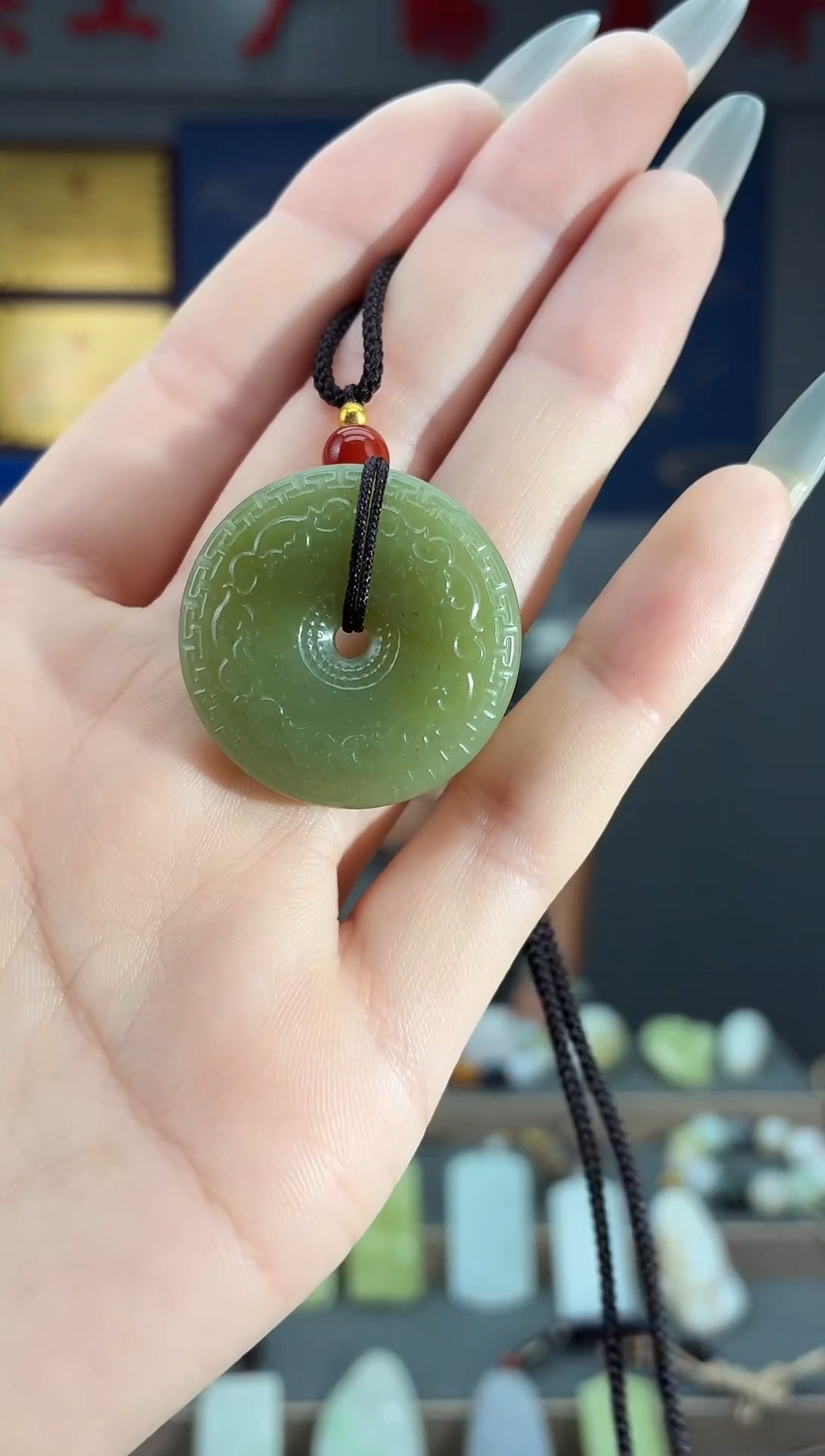 颈饰未镶嵌和田玉1