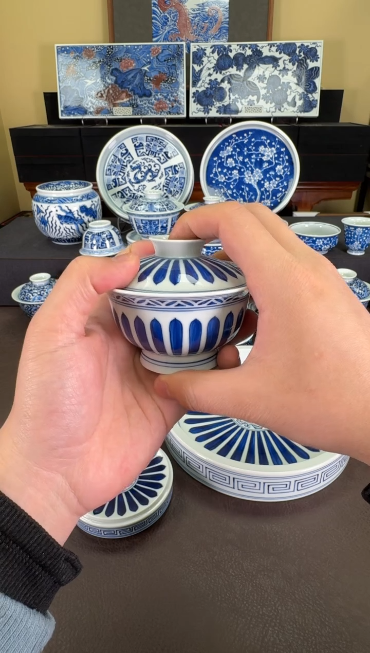 【闪购商品】羿器窑单菊瓣纹盖碗